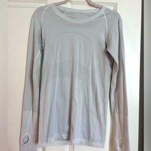 Lululemon white long sleeve size 8